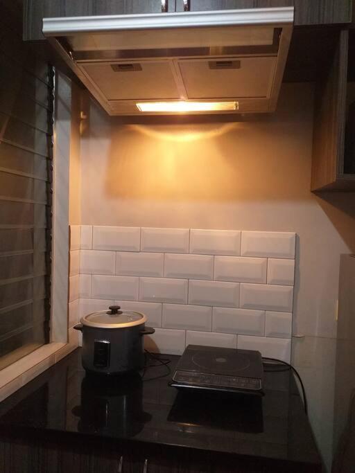 Two Bedrooms With Free Wifi, Netflix,youtube Apartment *
