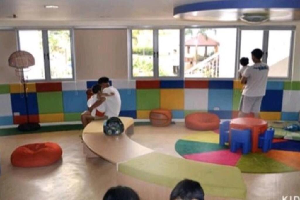 Two Bedrooms With Free Wifi, Netflix,youtube Apartment *