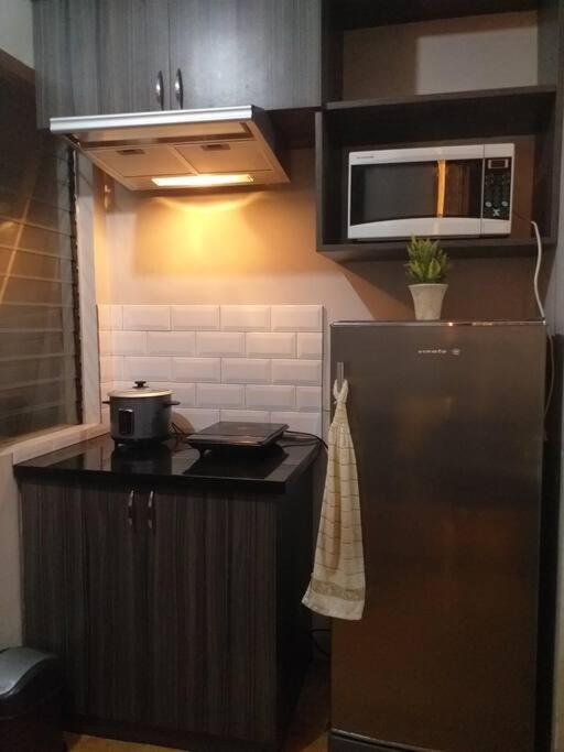 Two Bedrooms With Free Wifi, Netflix,youtube * Manila