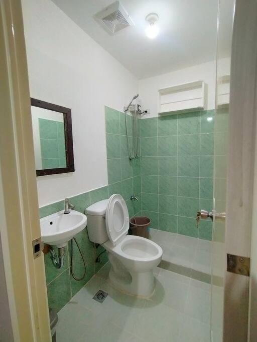Apartment Stylish 2br W/ Free Pool Access And Parking Lg03 *