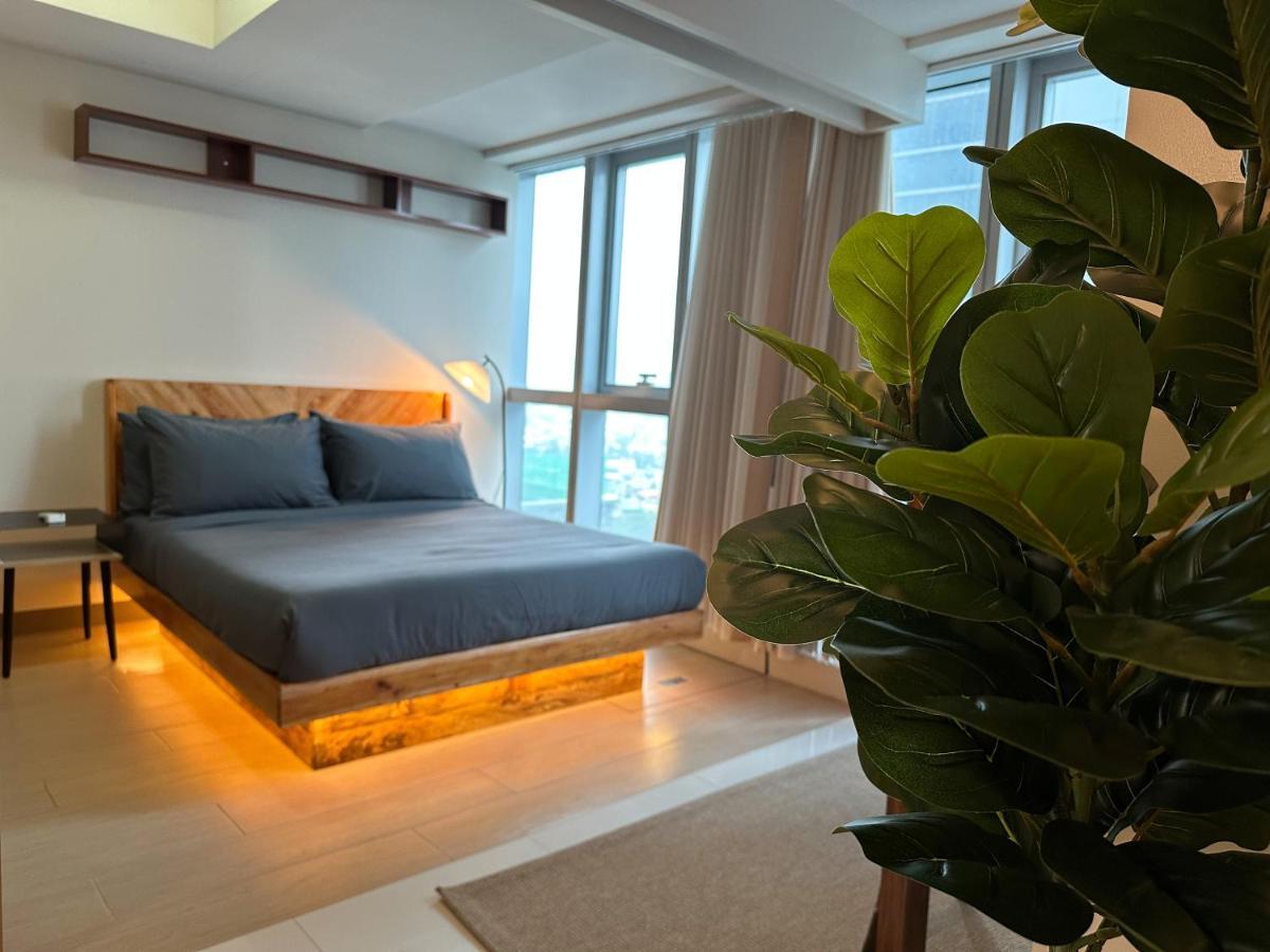 Bgc Uptown Chic & Chill Pad Manila