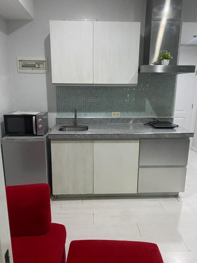 Azure Deluxe Beachview Apartment Manila