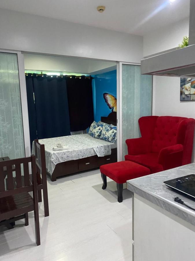 Azure Deluxe Beachview Apartment Manila