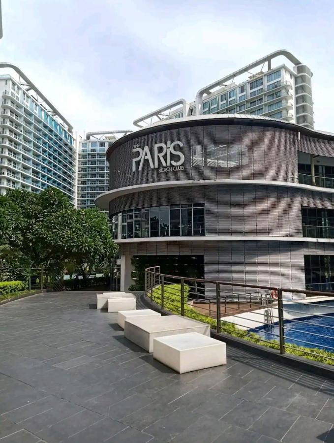 Cozy 1br In Azure Urban Residences Apartment