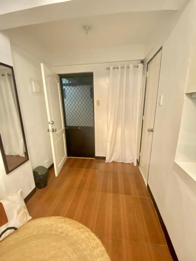 Aparthotel Tiny Hura Homes Ii Condominium Unit Visayas Avenue Qc *