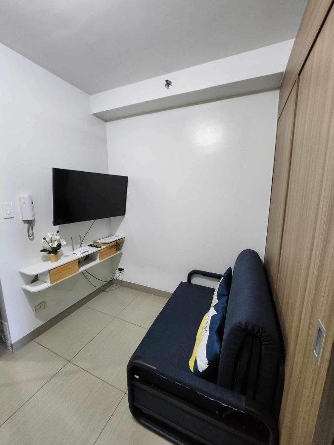 Norchel's Staycation Near Mall Of