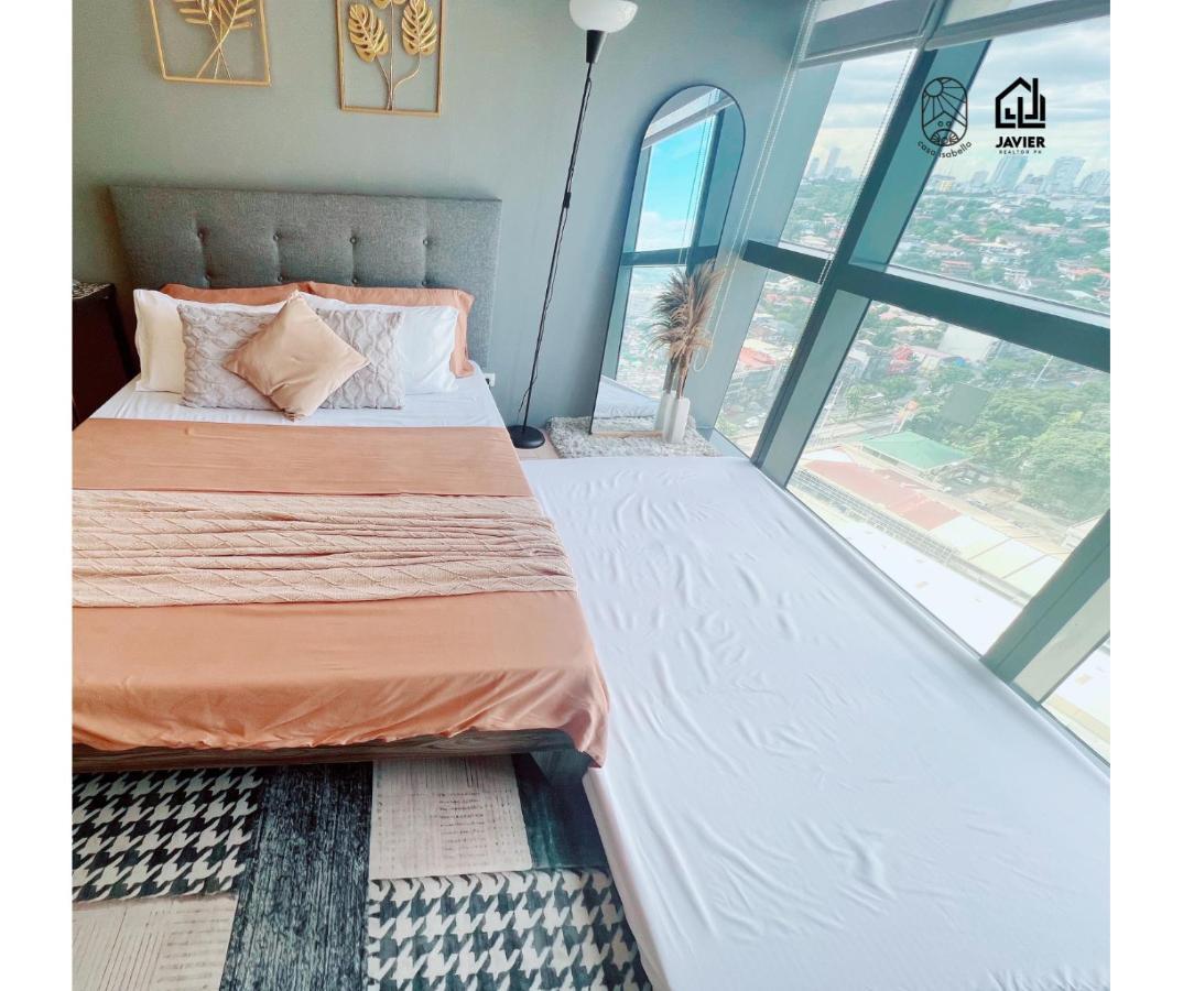 Aparthotel Eastwood Penthouse Studio With View, Netflix And Fast Wi-fi *