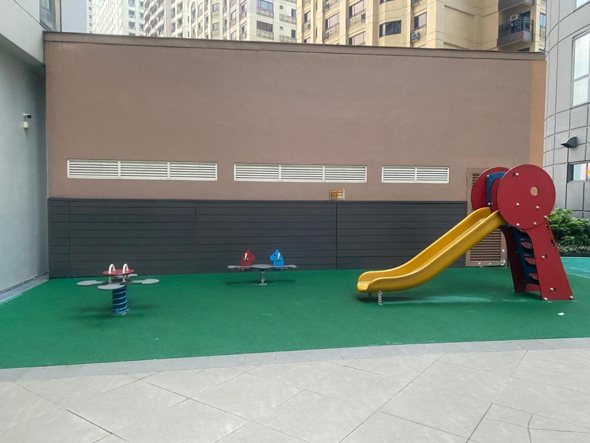 One Eastwood Avenue With Spectacular View No Pets Allowed * Manila