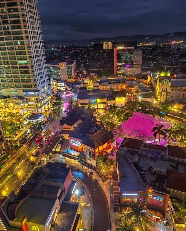 One Eastwood Avenue With Spectacular View No Pets Allowed Apartment
