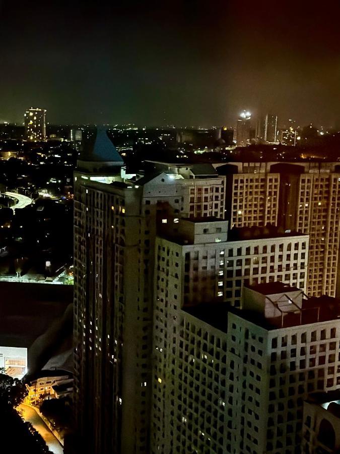 Apartment One Eastwood Avenue With Spectacular View No Pets Allowed *