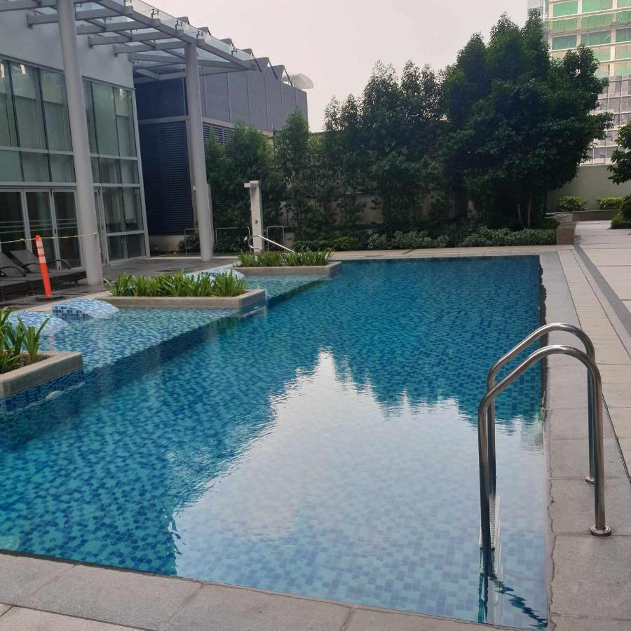 Cozy 1br Uptown Parksuites Tower1 Bgc *