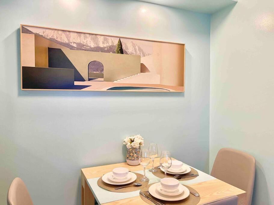 Apartment Cozy Luxury In Uptown Parksuites Bgc