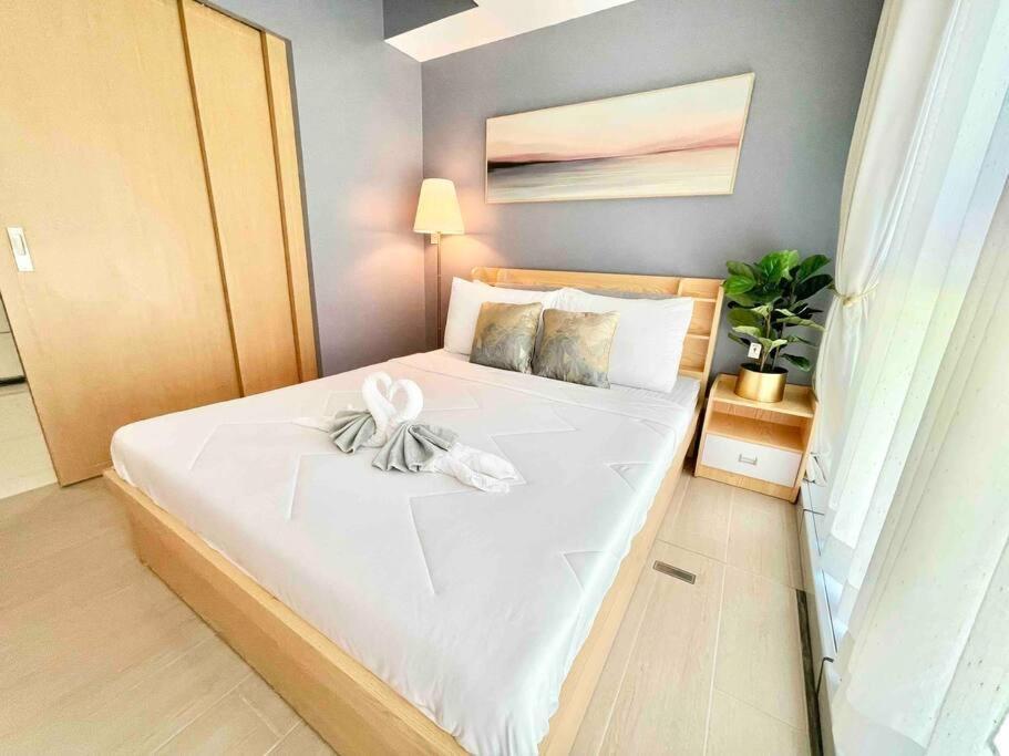 Cozy Luxury In Uptown Parksuites Bgc