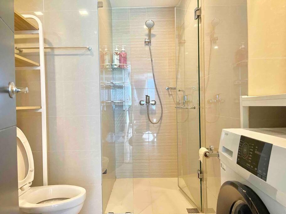 Apartment Cozy Luxury In Uptown Parksuites Bgc