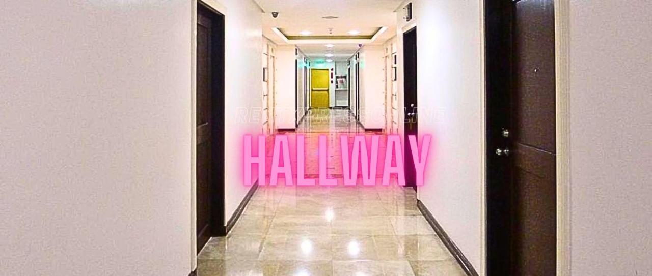 Hotel Robinsons Place Manila: Affordable Balcony Staycation With Bay Views Manila