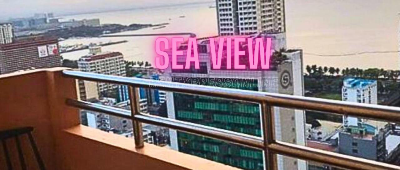 Robinsons Place Manila: Affordable Balcony Staycation With Bay Views