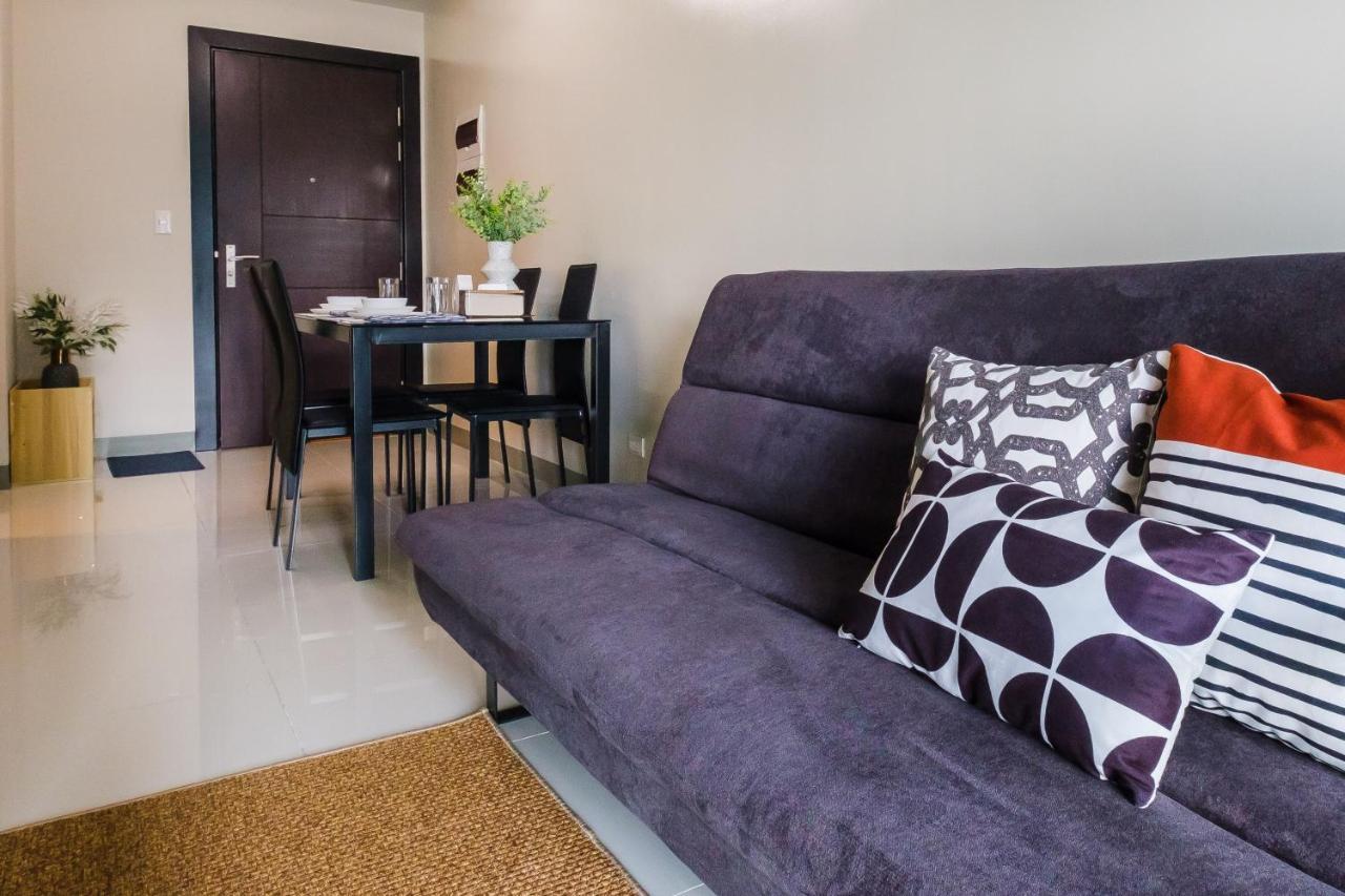 Apartment Cozy 1br In Manila, Bgc, With Balcony & Pool *