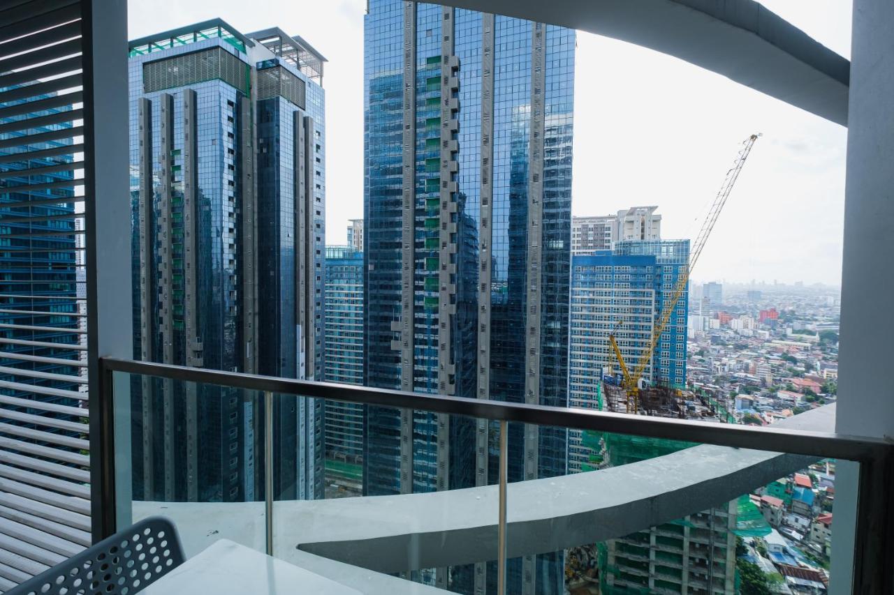 Apartment Cozy 1br In Manila, Bgc, With Balcony & Pool