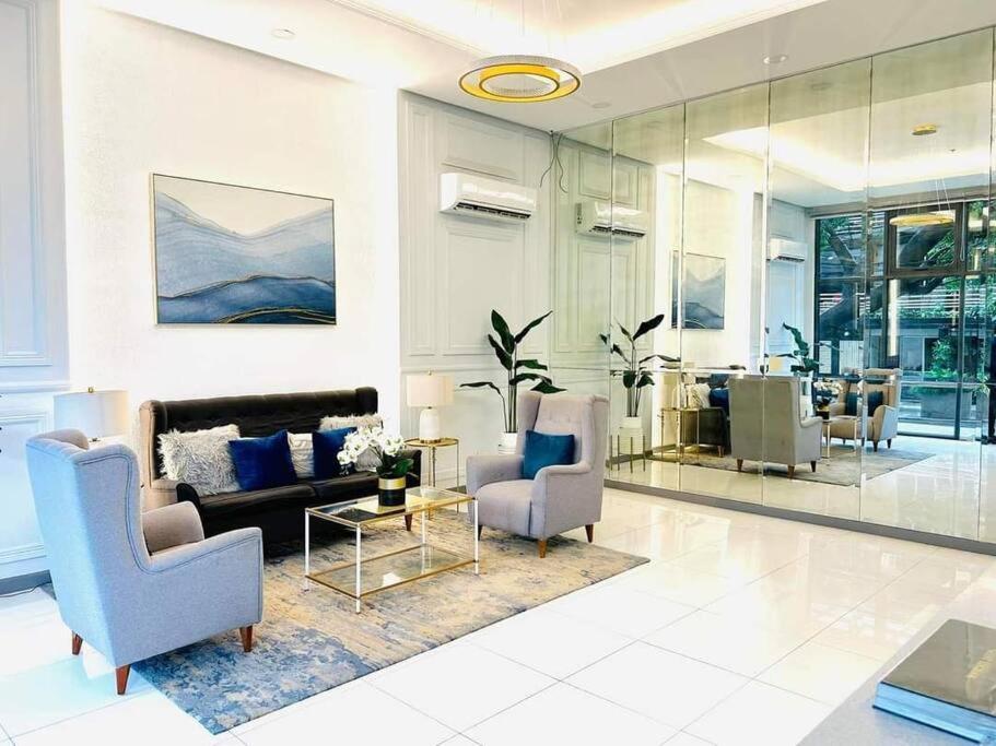 Apartment Harbour Park Luxury 1 Bedroom With Balcony View