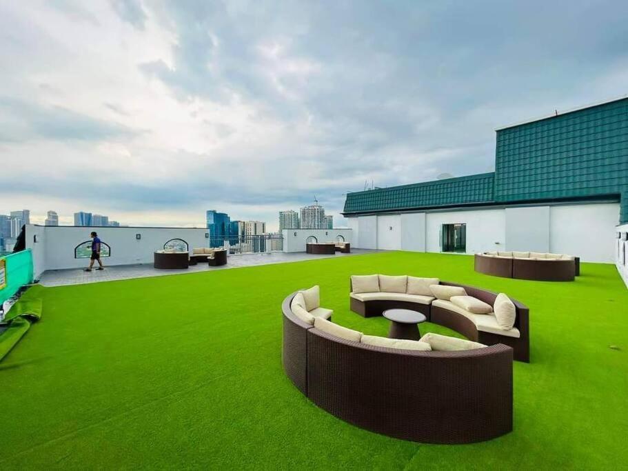 Harbour Park Luxury 1 Bedroom With Balcony View Apartment Manila