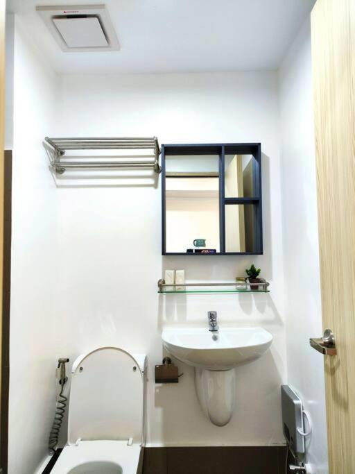 Harbour Park Luxury 1 Bedroom With Balcony View Apartment