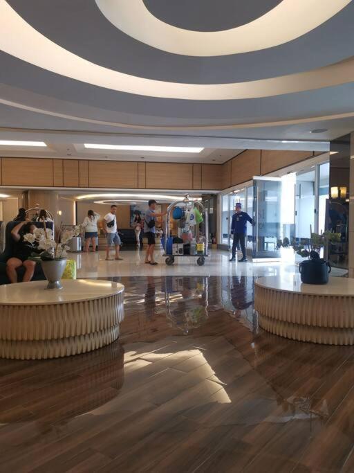 Shell Residences 2br 1046d Apartment Manila