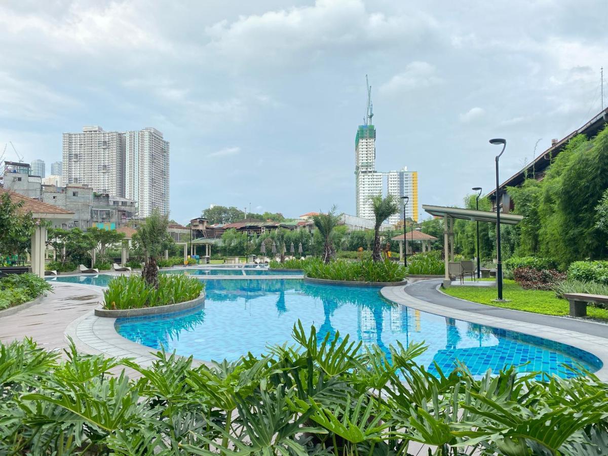 Cozy 1 Bedroom Scandinavian/tropical With Balcony & Parking Apartment Manila