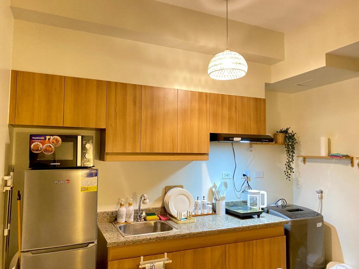 Apartment Cozy 1 Bedroom Scandinavian/tropical With Balcony & Parking *
