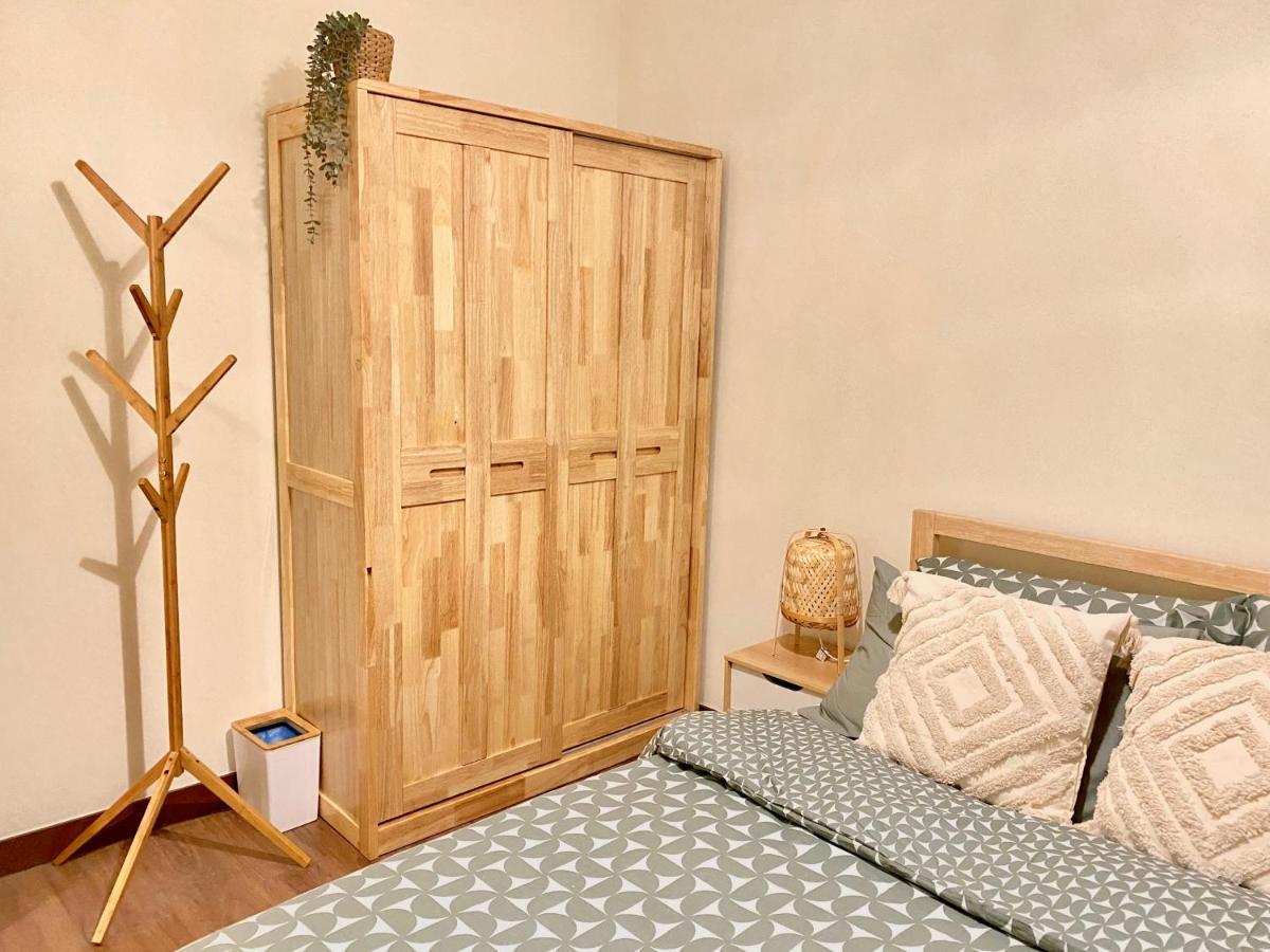 Apartment Cozy 1 Bedroom Scandinavian/tropical With Balcony & Parking
