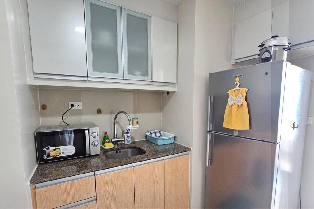 One Uptown In Bgc Chic & Trendy 1br 200mbps Fiber * Manila