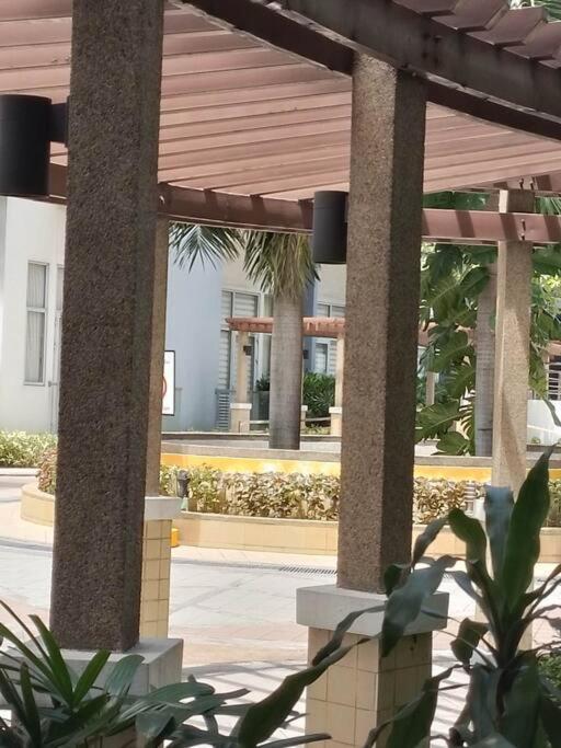Pasay Onepalm Tree 7n C3 Apartment Manila