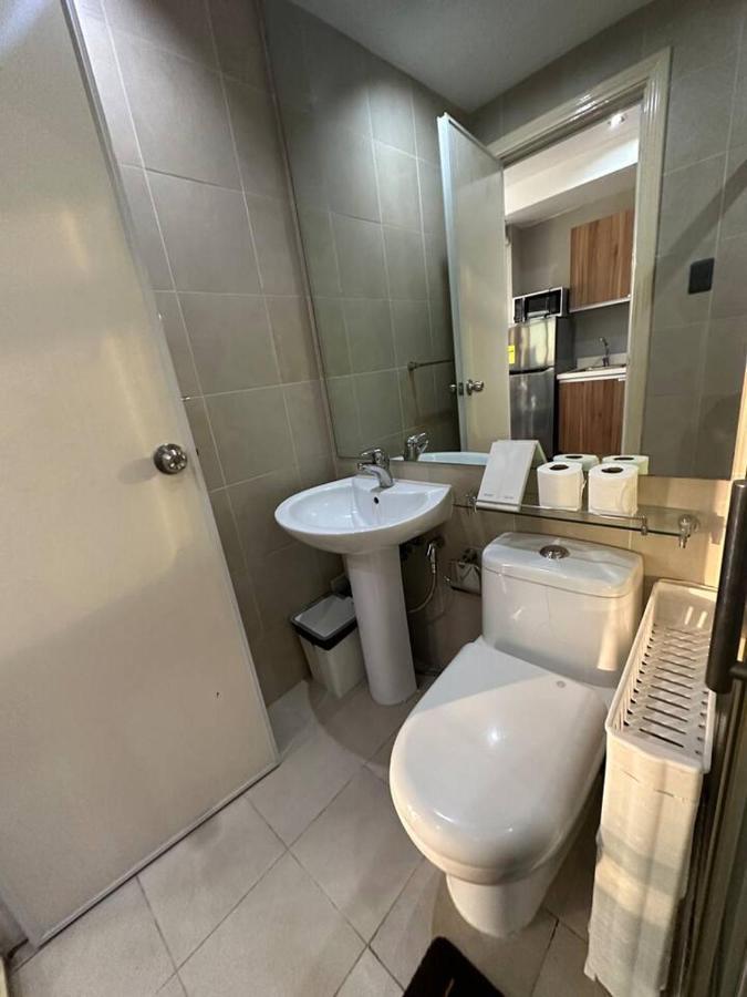 Homestyle Rare Find Corner With 2 Balconies In The Gramercy Residences Apartamento *