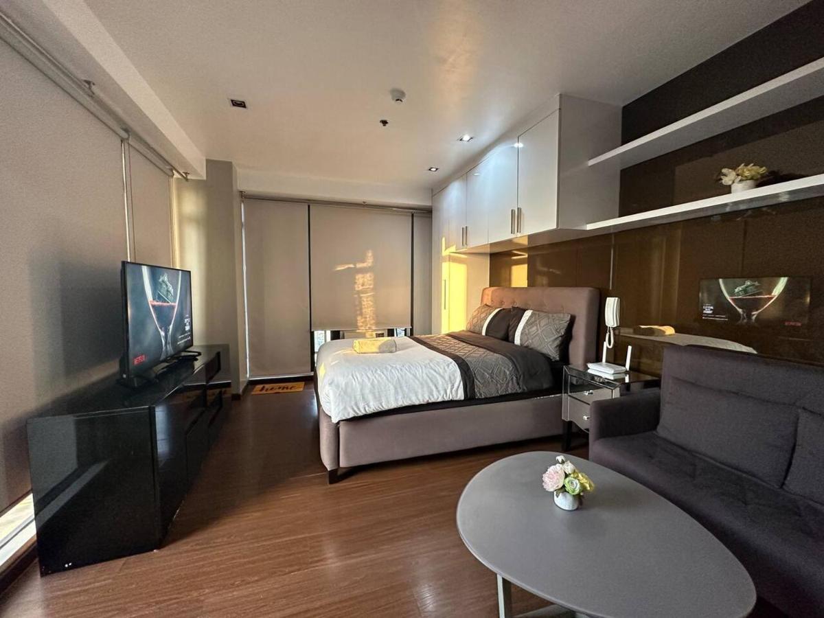Homestyle Rare Find Corner With 2 Balconies In The Gramercy Residences Apartamento *