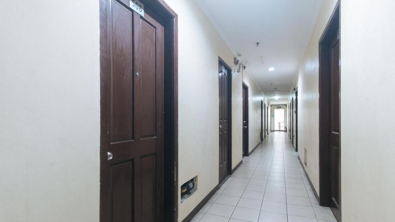 Mervin's Terraces By Reddoorz Manila