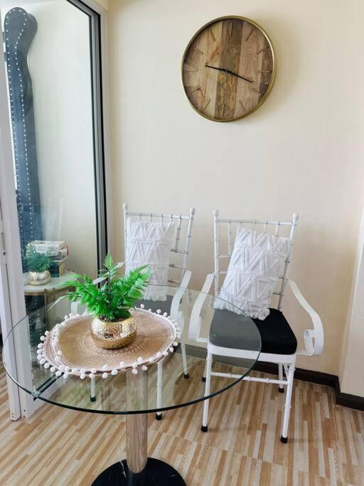 Azure Urban - St Tropez Tower Staycation Unit With A European Touch Manila