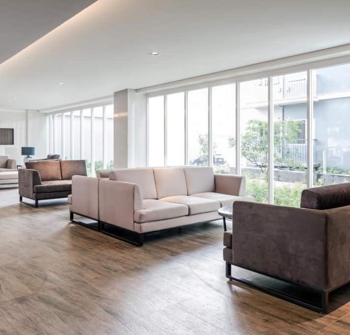 Fairview Trees Residences Staycation * Manila