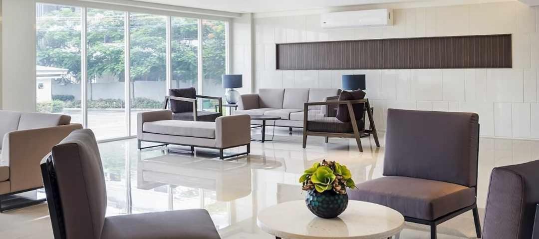 Fairview Trees Residences Staycation Apartment Manila