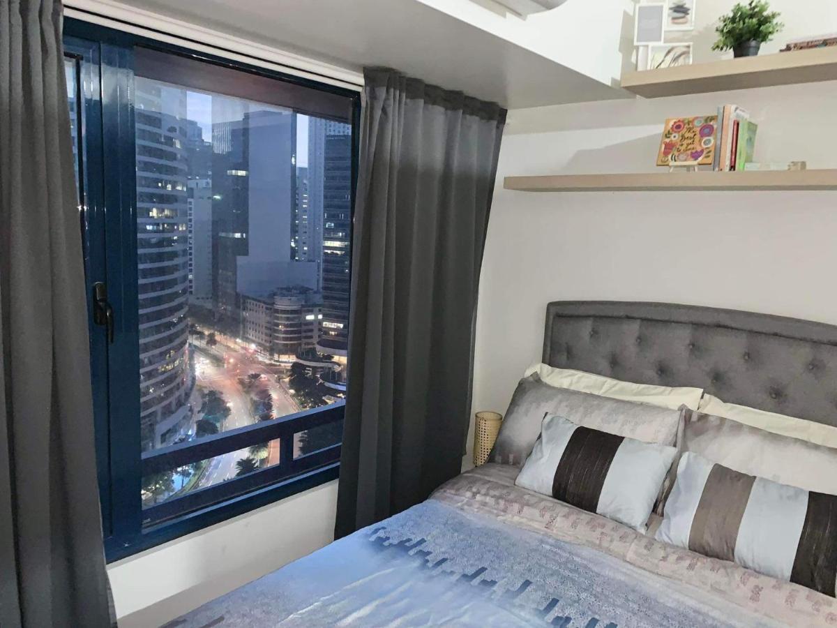 Cozy 1-br Flat In Air Residences Makati Apartment Manila