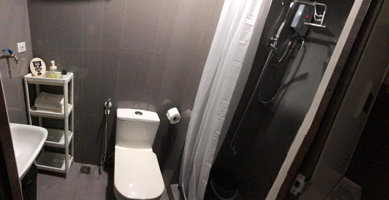 Cozy 1-br Flat In Air Residences Makati Manila