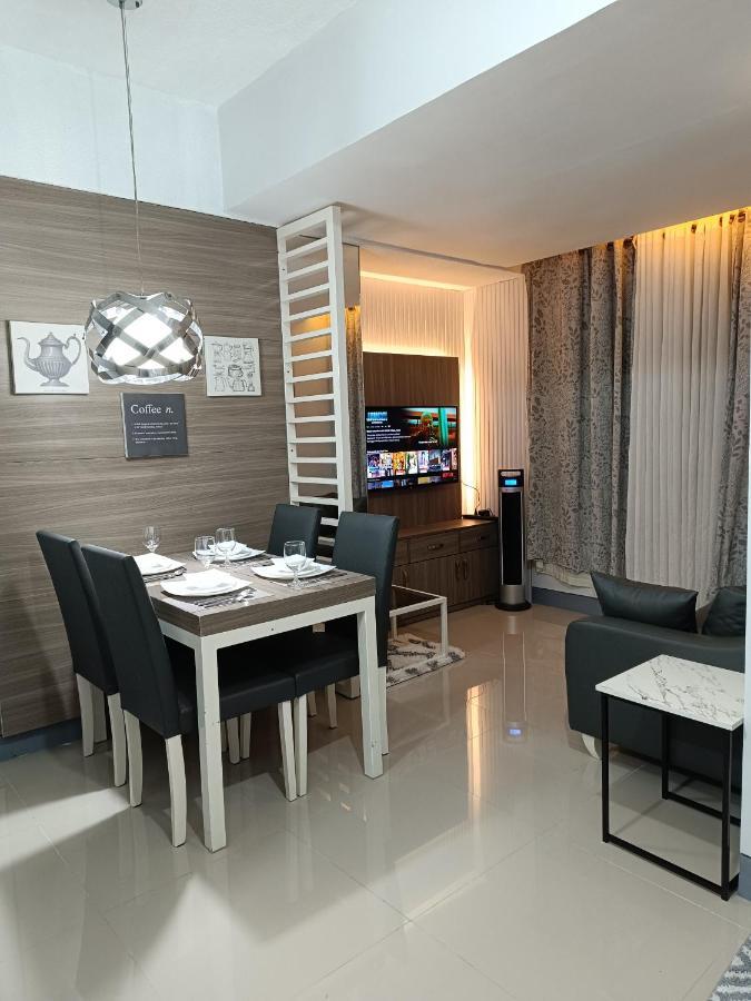 Manhattan Parkway Tower 3, Cubao * Manila