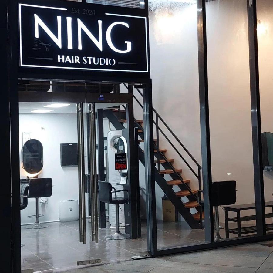 Cozy Makati: Urban Retreat With Entertainment & Amenities