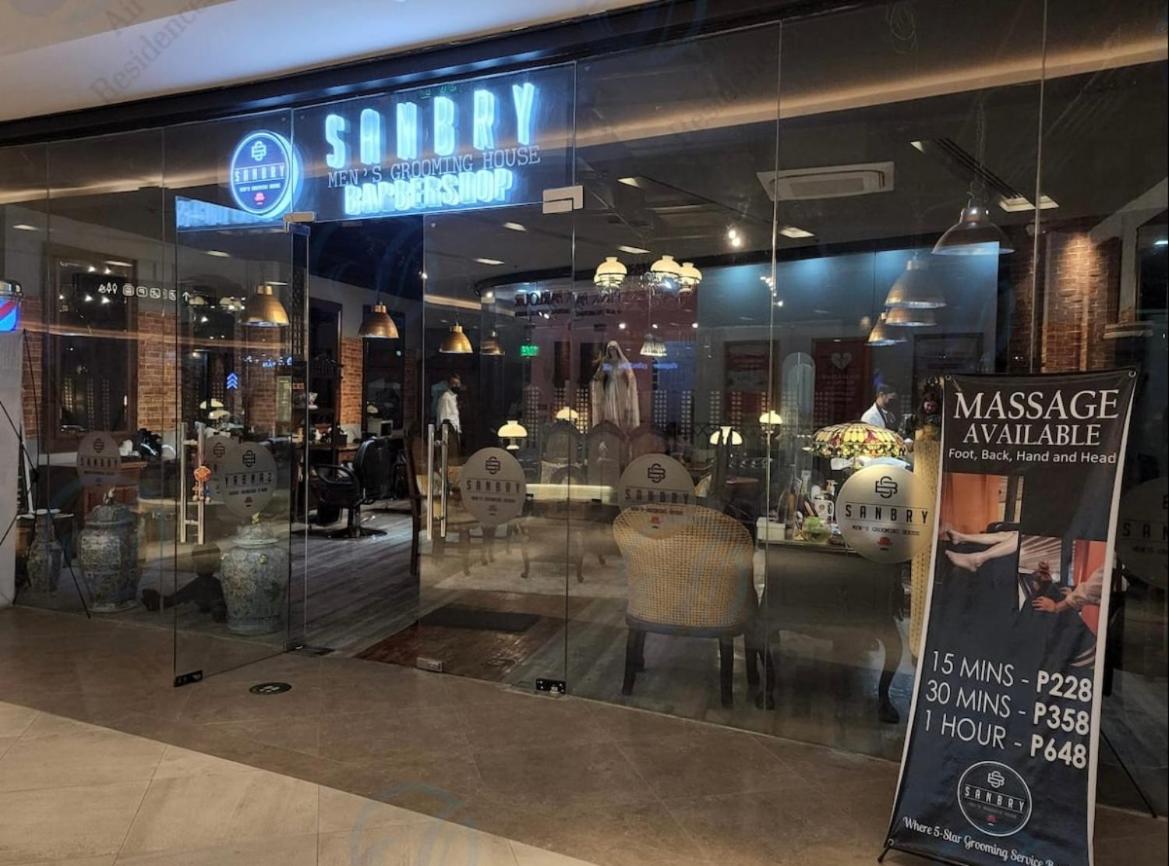 Cozy Makati: Urban Retreat With Entertainment & Amenities Manila