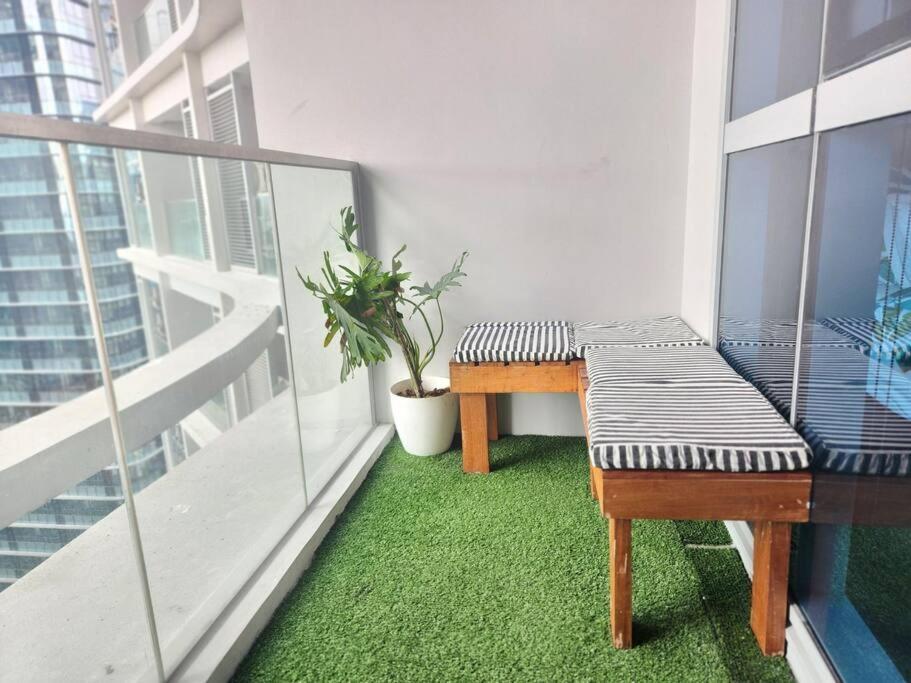 Bgc Uptown Parksuites W/balcony And Stunning View