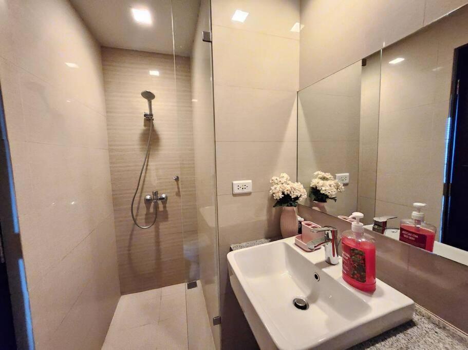 Bgc Uptown Parksuites W/balcony And Stunning View * Manila