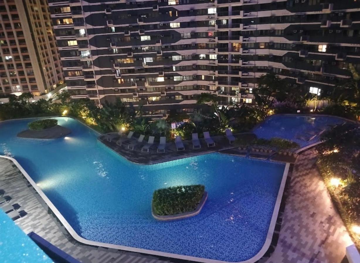 Luxurious At Air Residences * Manila