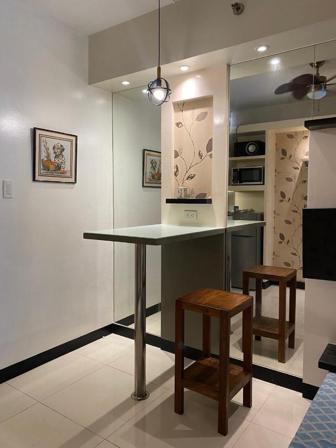 Private Near Mall Of *
