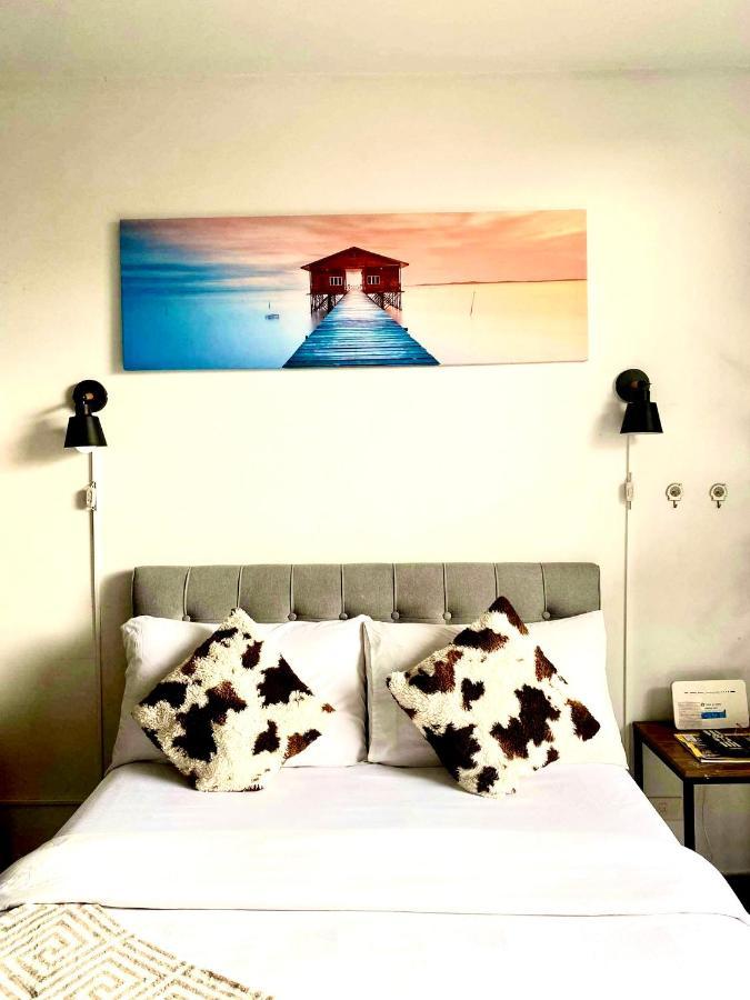 Affordable Buenbyahe Staycation In Urban Deca Tower Edsa, F Residences And The Regalia Park Tower Cubao Apartment *