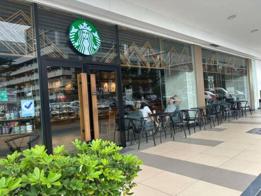 Moa Pasay 1148 Transient Staycation Near Airport Apartment *