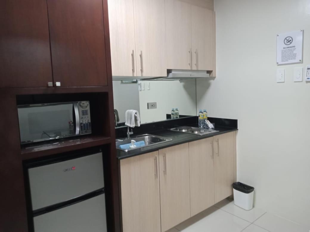 Apartment Unit At The Breeze