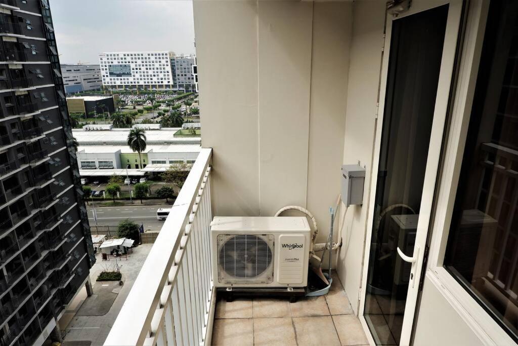Apartment Moa Pasay 1148 Transient Staycation Near Airport